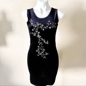 MBlack velvet dress